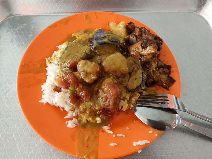 Loo's Hainanese Curry Rice_ハイナニーゼカレー(S$5)