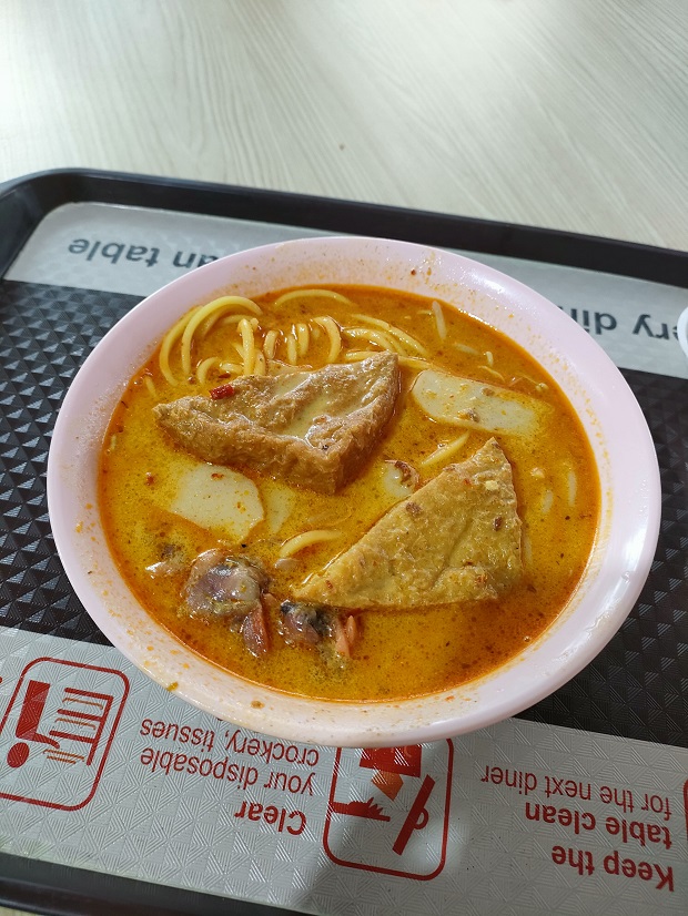 Heng Heng Cooked Food_ラクサ(S$3.5)