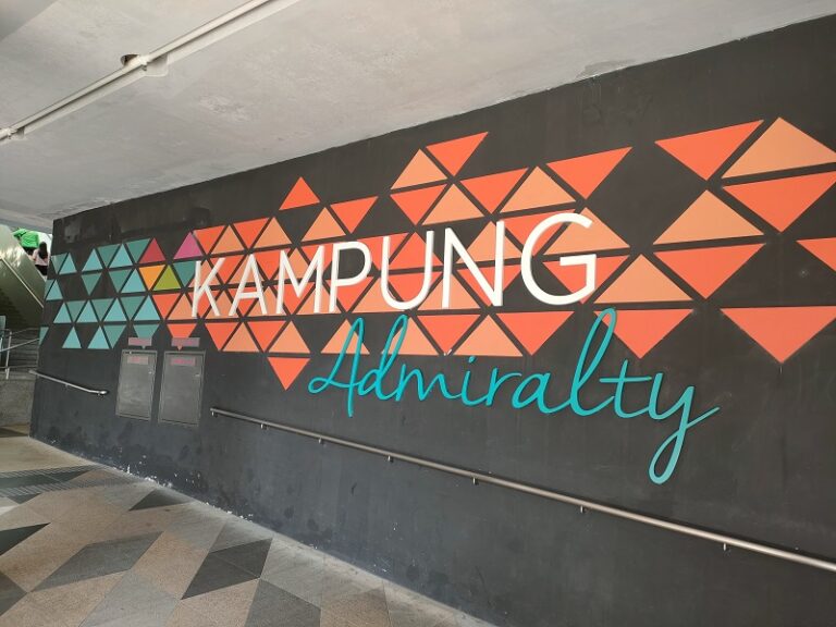 Kampung Admiralty Hawker Centre