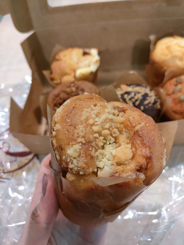 Apple Crumble Muffins(S$2.2)