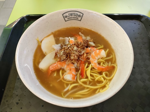 June Kee Noodle House_Prawn Noodle（スープ、S$5)