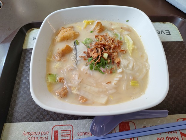 Song Fish Soup_Yuan Yang Bee Hoon(S$6)